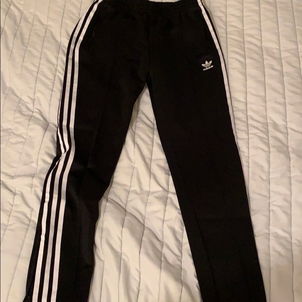 black adidas joggers
